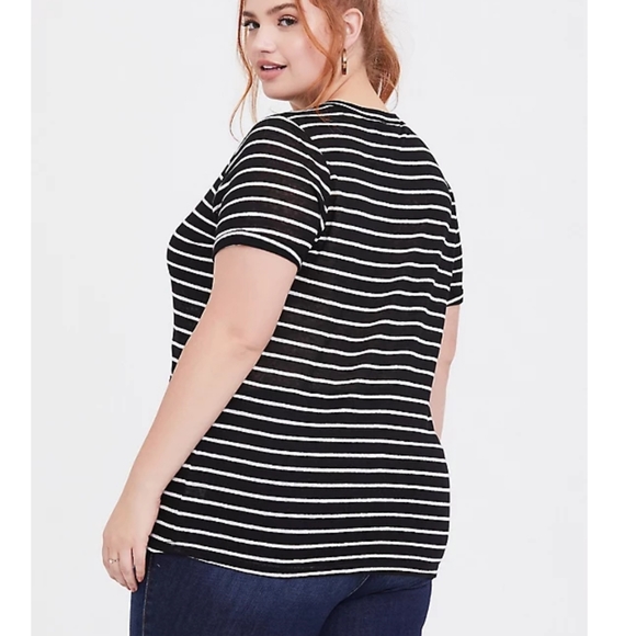 Torrid BLACK & WHITE STRIPED LINEN CREW TEE - Picture 6 of 7